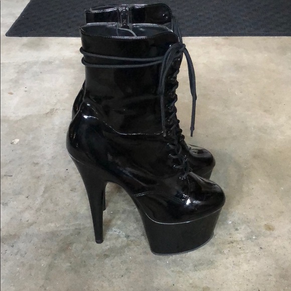 pleaser adore 1020 red